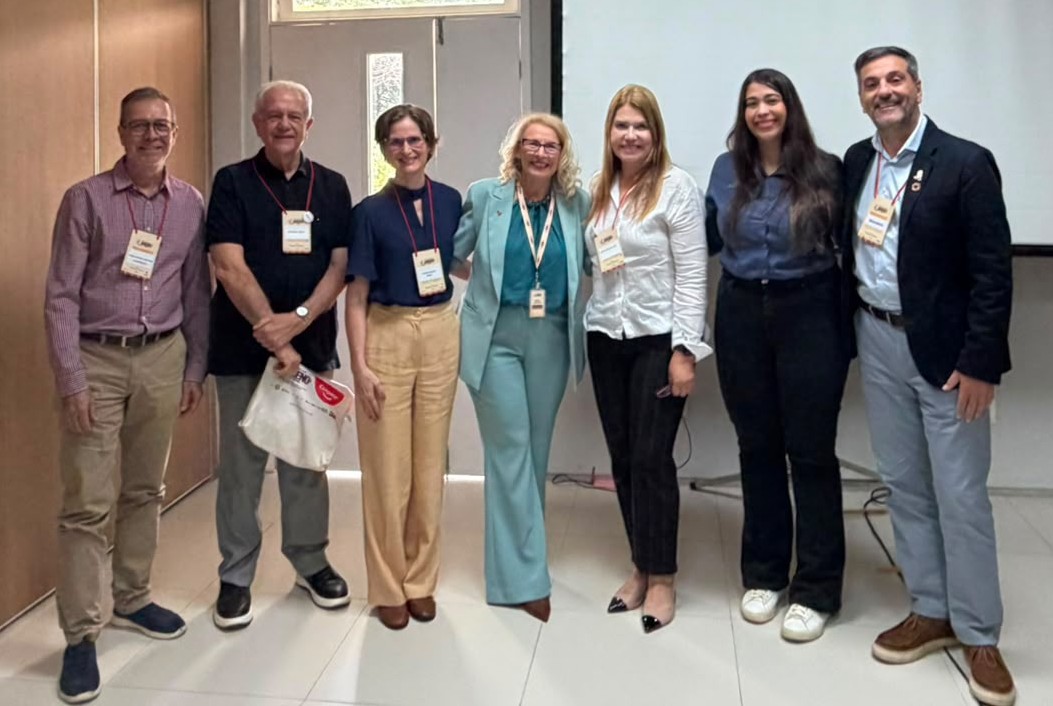 Ensino da cárie dentária na FAO é destaque na 61ª Reunião da ABENO